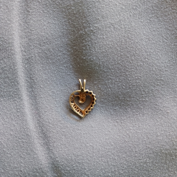 Gold Charm - Picture 3 of 4